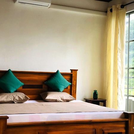 Barefoot Inn Kandy Bagian luar foto