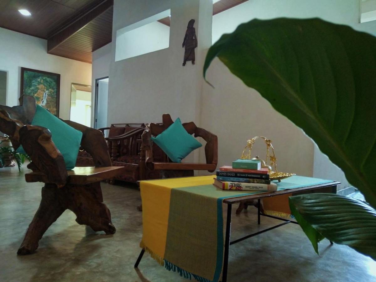 Barefoot Inn Kandy Bagian luar foto