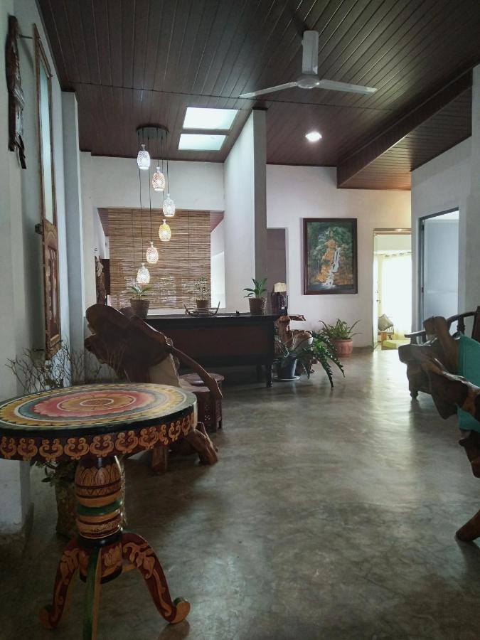 Barefoot Inn Kandy Bagian luar foto