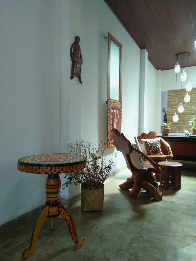 Barefoot Inn Kandy Bagian luar foto