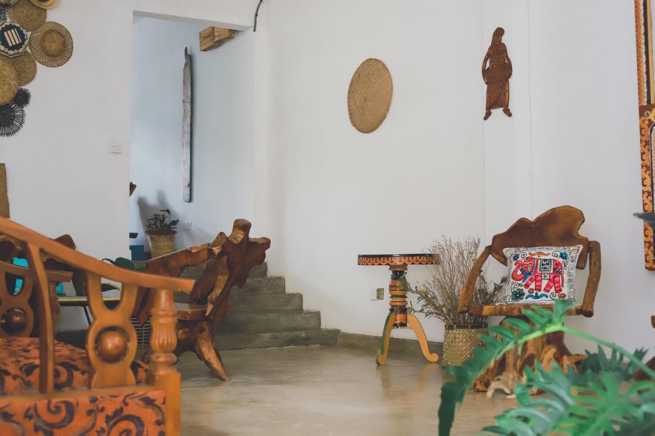 Barefoot Inn Kandy Bagian luar foto