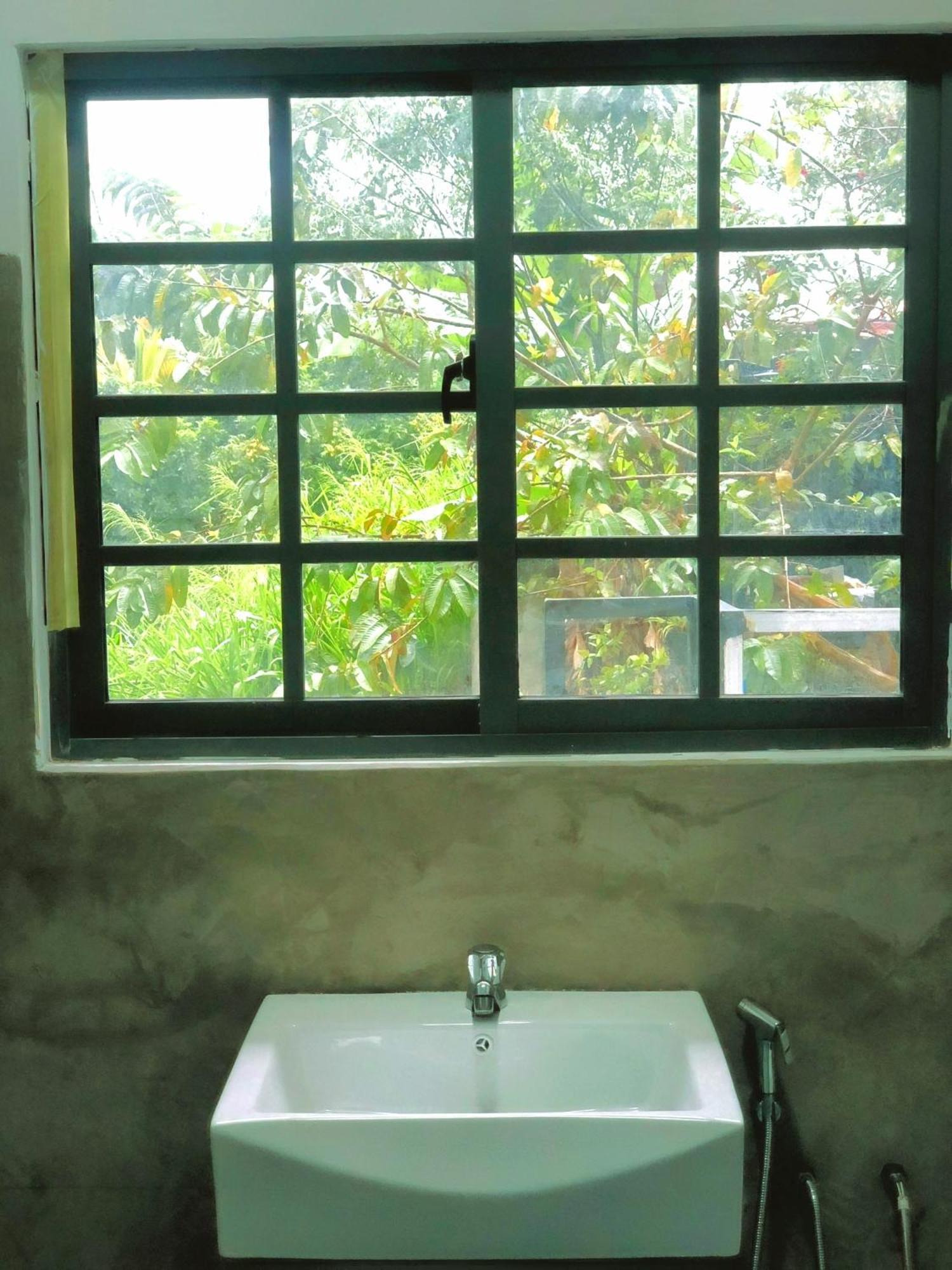 Barefoot Inn Kandy Bagian luar foto
