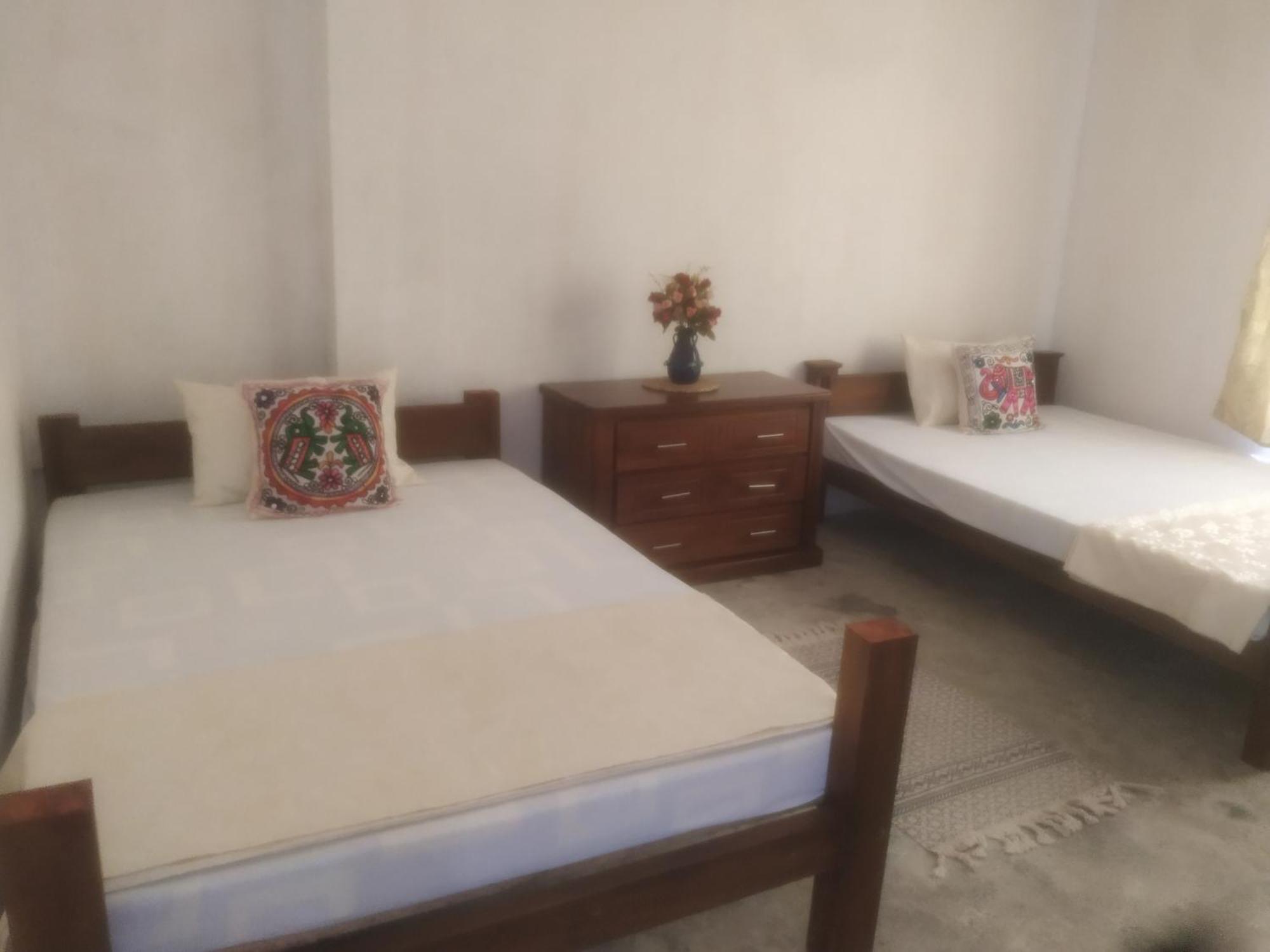 Barefoot Inn Kandy Bagian luar foto